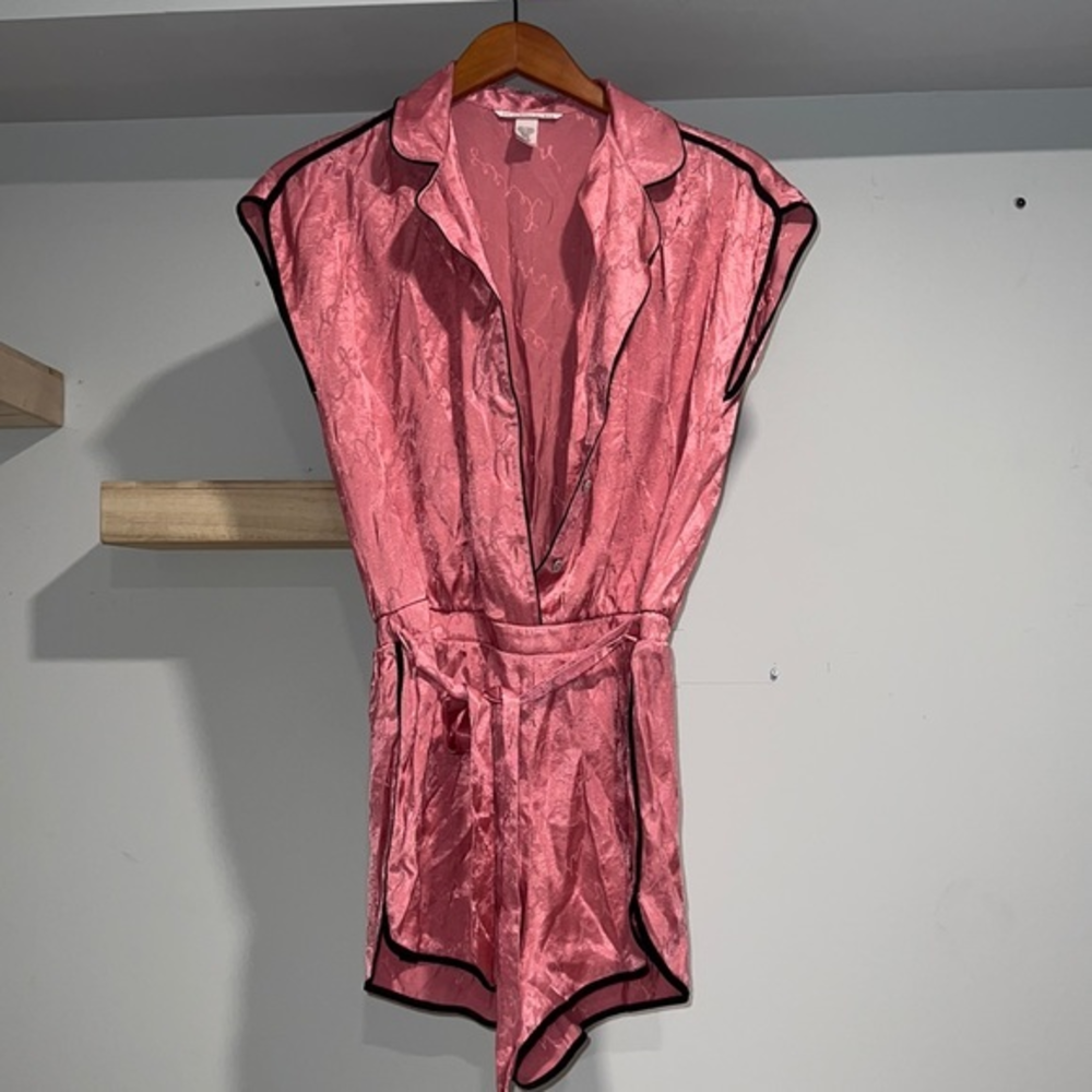 Victoria’s‎ Secret pink satin pajama romper